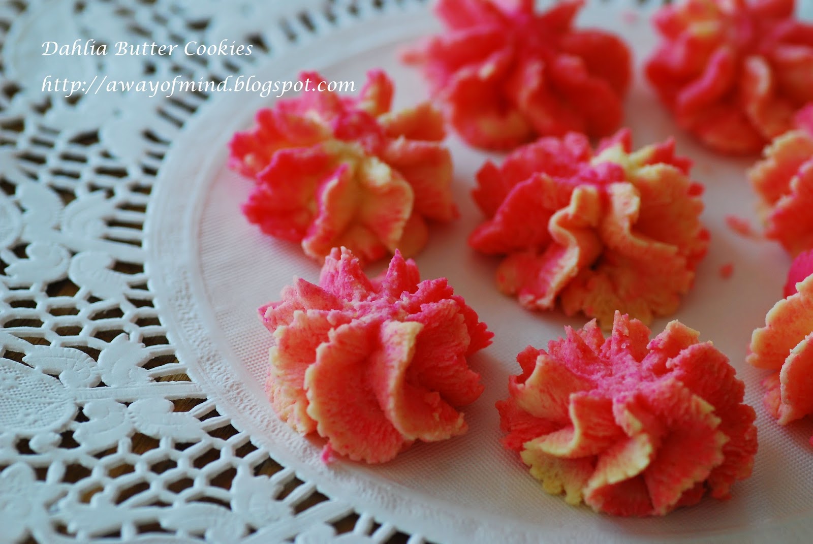 Awayofmind Bakery House: Dahlia Butter Cookies (Kuih 