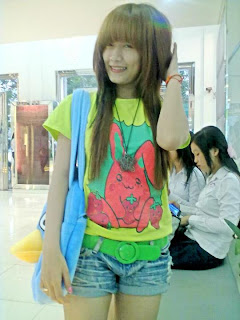 Khmer girl Coca Mini with short jean 2