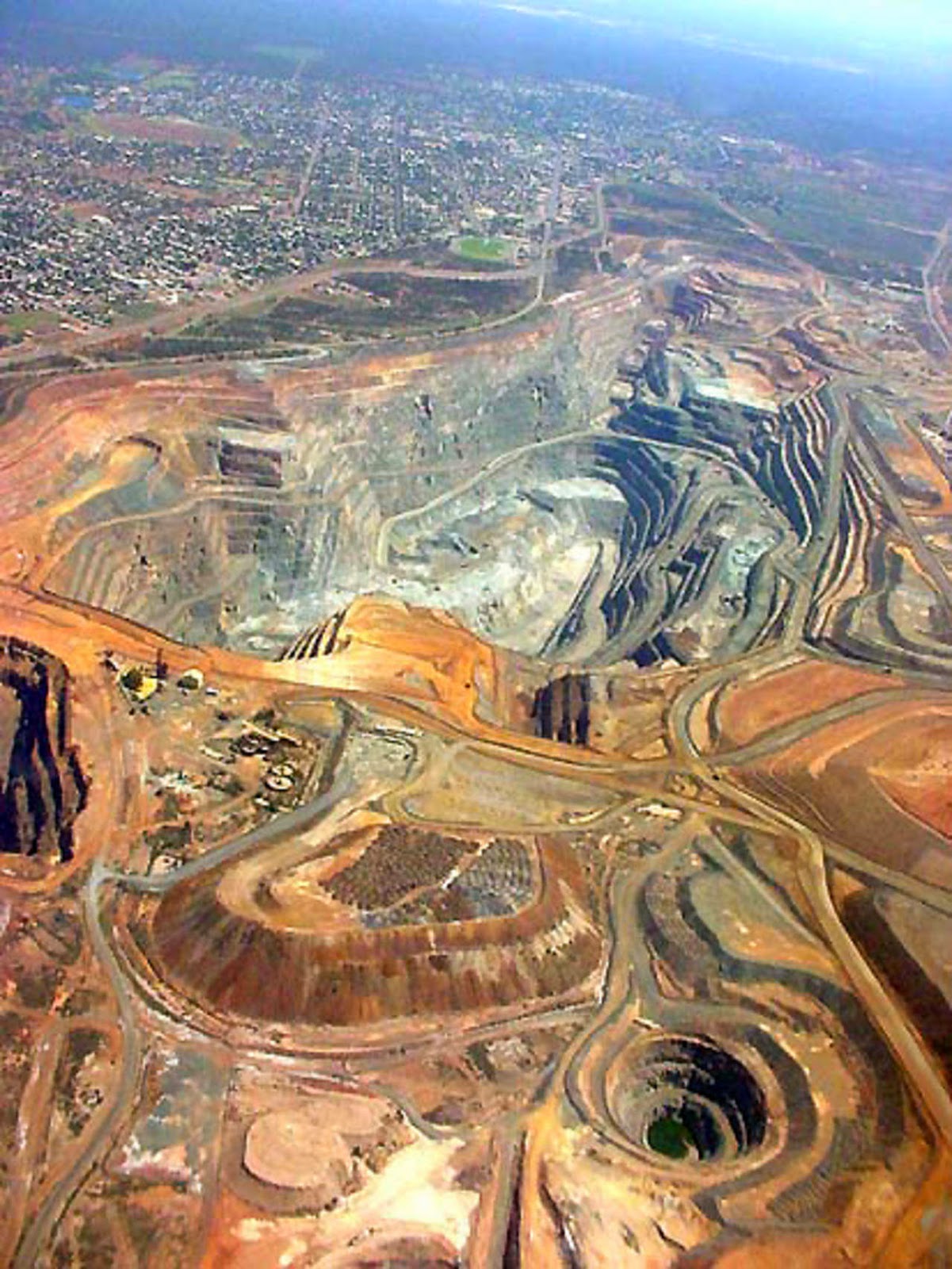 Superpit Gold mine, Kalgoorlie-10 Beautiful Cities in Australia