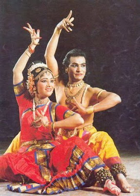 indian dancing girls