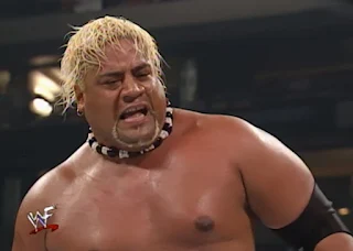 WWE / WWF King of the Ring 2000 - Rikishi beat Val Venis in the semi-final