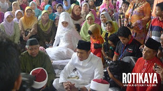 nabil kahwin,nabil kahwin dengan zira,majlis perkahwinan nabil raja lawak dengan zira,nabil nikah dengan zira,nabil dan zira nikah