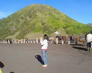 Berlibur ke Tempat Wisata di Jawa Timur? Ke Gunung Bromo atau Kawah Ijen Malang aja !