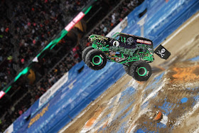 Monster Jam Triple Threat in CLE | Grave Digger freestyle