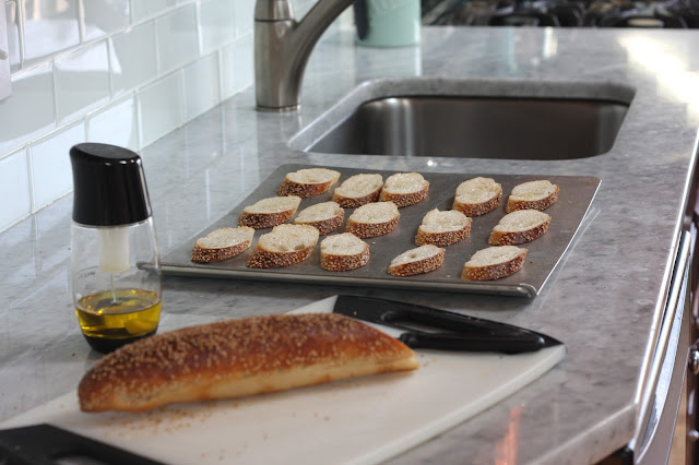 Ricotta Toasts with Honey and Thyme