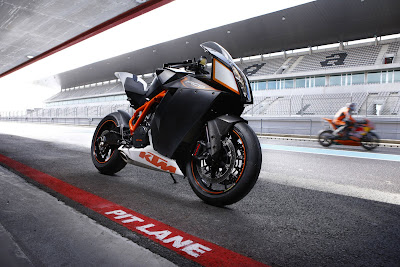 2010 KTM RC8 R Sport Bike