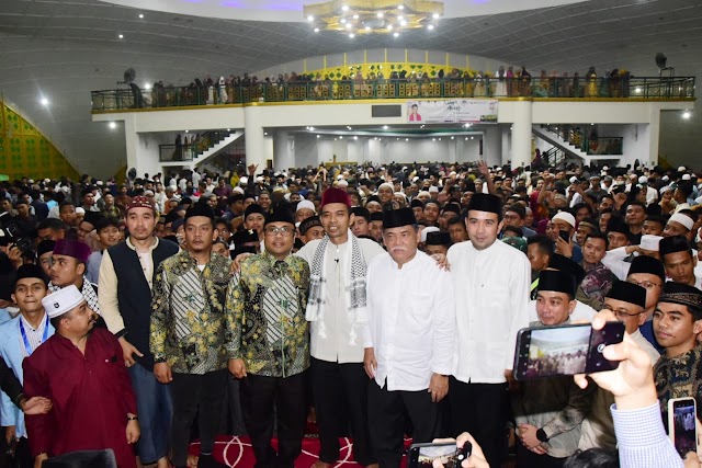 Ribuan Jemaah Hadiri Tabligh Akbar UAS di Masjid Sultan Agung Lubuk Pakam 