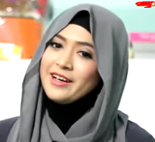 Tutorial Cara Menggunakan Hijab Tanpa Jarum dan Peniti