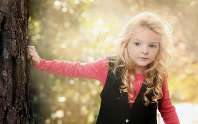 little-girl-playing-in-jungle-walls