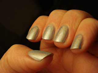 GOSH UK Holographic nail varnish silver