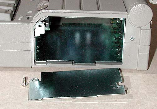 Compaq LTE battery compartment opened 1