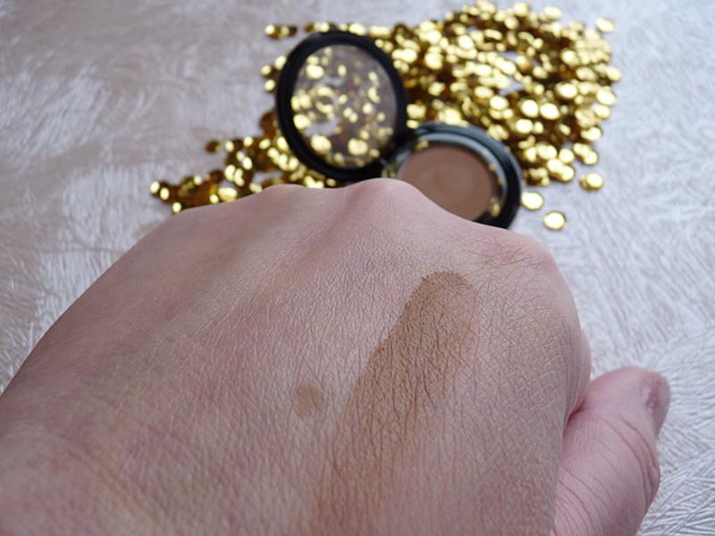 Pat McGRATH LABS EYEDOLS™ Eye Shadow shade Statuesque swatch swatches