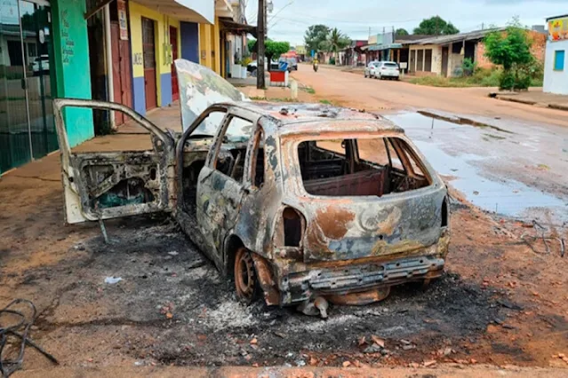 Haitiano é espancado após matar homem em Porto Velho; carro do acusado foi incendiado