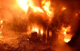 Kolkata Barabazar Fire at Multy Stored Bulding,Eastern Railway ofiice situated, Possibility of death of a railway officer's bodyguard and 6 fire brigade staff