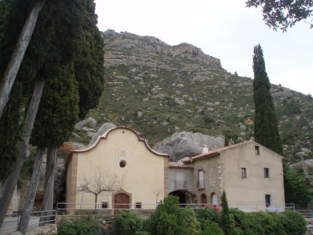 Serra del Montsant - Albarca-Sant Joan del Codolà-Grau dels 3 Esgraons-Cova Santa-Roca Corbatera-Ermita de la Mare de Déu del Montsant; Serra del Montsant i Albarca; Sant Joan del Codolà al Montsant