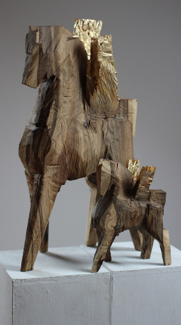 Z cyklu Koniki-beskidzkie-Czekoladki-rzeźby-w-drewnie-Z.Bury