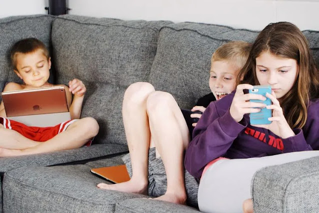The Cause of Internet Addiction in Children May Be Because of Their Parents