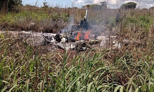 Quatro jogadores e presidente do Palmas morrem em acidente aéreo