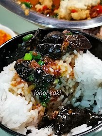 Chef Chik. Restaurant Quality Food at Haig Road Hawker Centre, Singapore