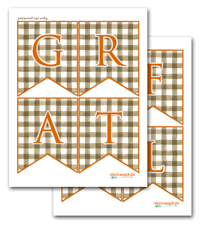 Free Printable Thanksgiving Banner | Grab this free buffalo check GRATEFUL banner for your fall decor.