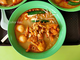 Singapore Laksa @ Woo Ji Cooked Food in Chinatown Complex Food Centre