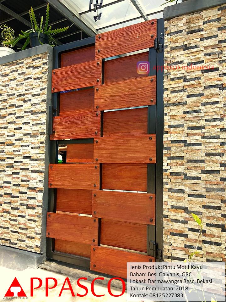 Pintu  Gerbang Pagar  Rumah  Unik dari Besi  dan  Motif Kayu  di Darmawangsa Bekasi Jual Kanopi 