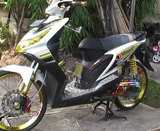 Foto Modifikasi Motor Honda Beat 17 Simple Acre