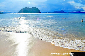 Las Cabanas El Nido Palawan Philippines -- www.sassyzeal.com