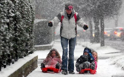 Snowfall in London Photo Gallery