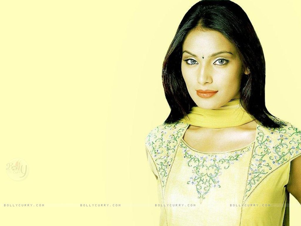 Bipasha Basu Wallpaper | Free 3D Wallpaper Download