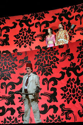 Heidi Stober (Tigrane) with, above, Deborah Domanski (Zenobia) and David Daniels (Radamisto) in Radamisto, Santa Fe Opera, 2008 (Photo © Ken Howard)