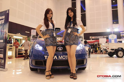 Gadis - Gadis Surabaya Motor Show 2014