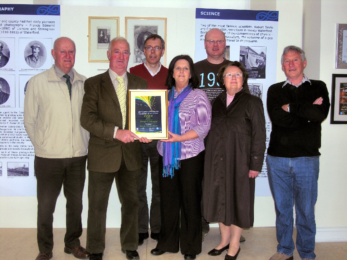 Oliver Coffey Presenting The Award To Helen Moynihan With Members Of 