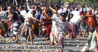 Lebaran Topat atau Perang Topat di Lombok merupakan salah satu tradisi unik perayaan lebaran diberbagai daerah di Indonesia