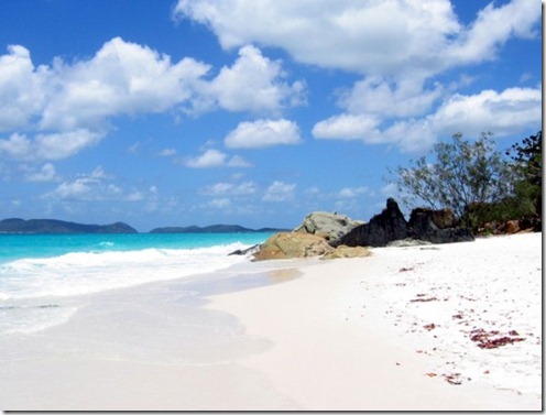 Whitehaven-Beach-Whitsunday-Island-Australia3-670x497-