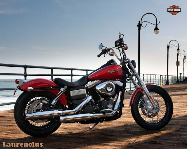 Harley-Davidson-Dyna_Street_Bob_FXDB