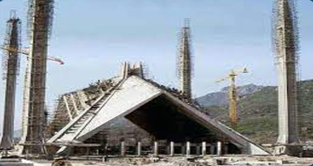 How long did the construction of Faisal Mosque take?