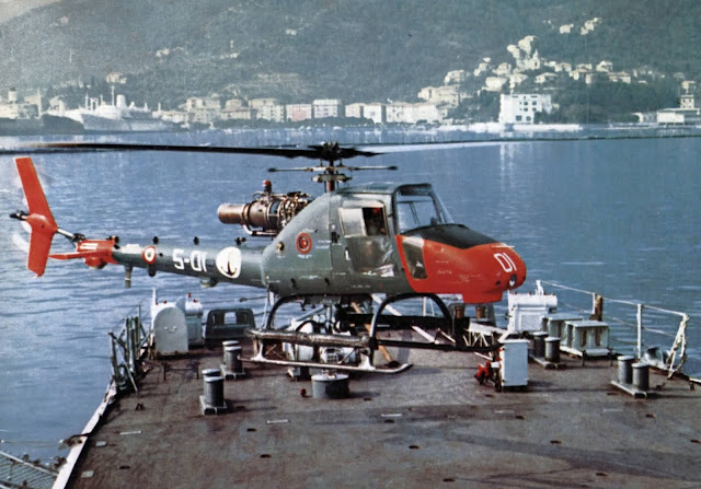 A106 landing at Intrepido