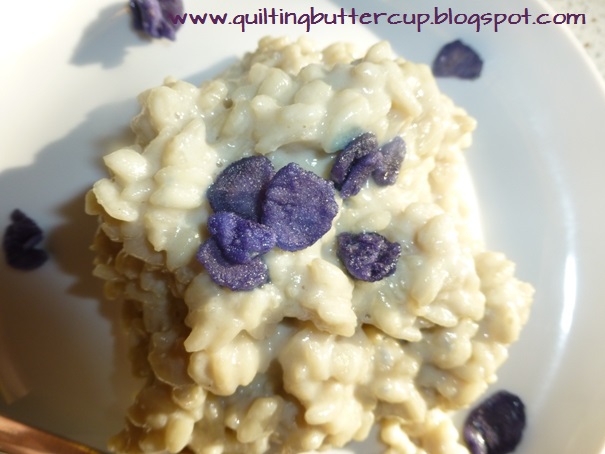 Rice pudding with the delicate flavor of violets title=