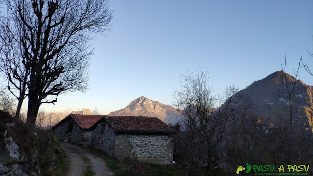 Cabañas llegando a Ambingue