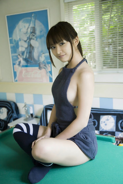 Natsumi Kamata in living room