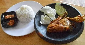 Ayam-Goreng-Mbah-Min-Cilangkap-Solo