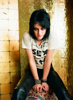 kristen stewart sexy, kristen stewart hot, kristen stewart blonde, kristen stewart birthday, kristen stewart pictures, pictures of kristen stewart, amazing hot kristen stewart, 