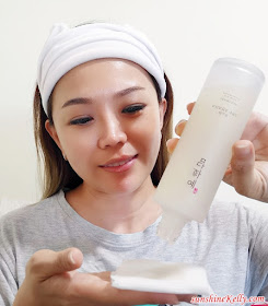 Yehwadam First Serum, Skin's Qi Balancing, The Face Shop, The Face Shop Malaysia, Beauty, Skincare, Yehwadam, Why Yehwadam First Serum, 5 benefits of yehwadam, women applying face serum, 