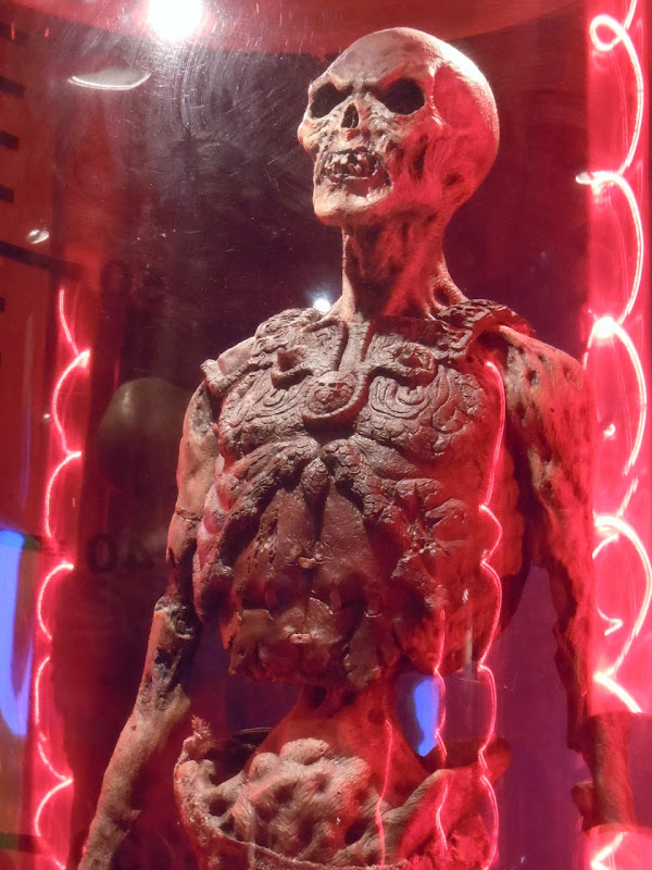 Army of Darkness animatronic zombie warrior