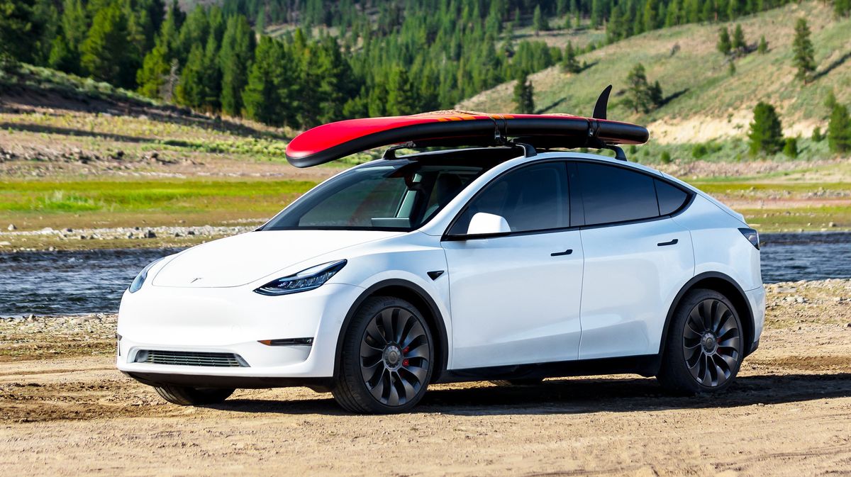 TESLA MODEL Y 2022 Review & Specifications