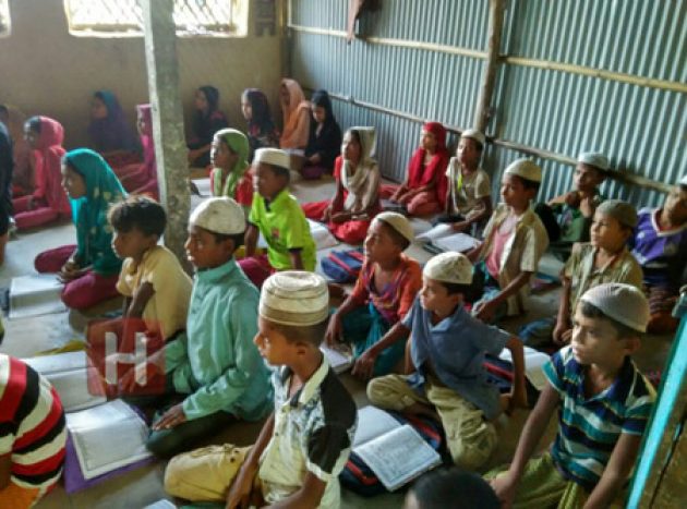 Menengok Madrasah Pengungsi Rohingya di Cox’s Bazar, Gurunya Tidak Dibayar