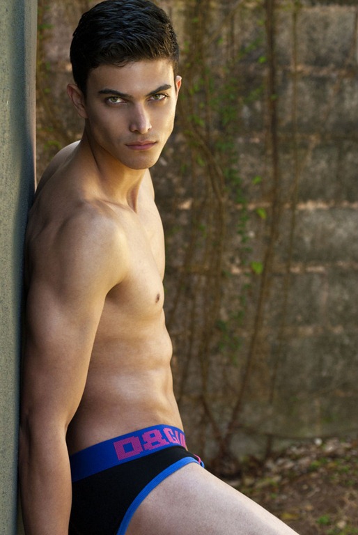 DSC_1436_857x1280