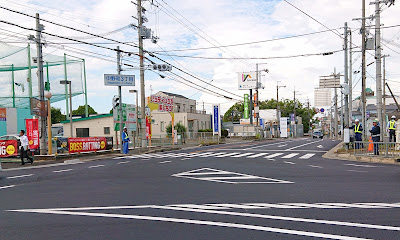 粟ヶ池バイパスと粟ヶ池大橋(富田林市)