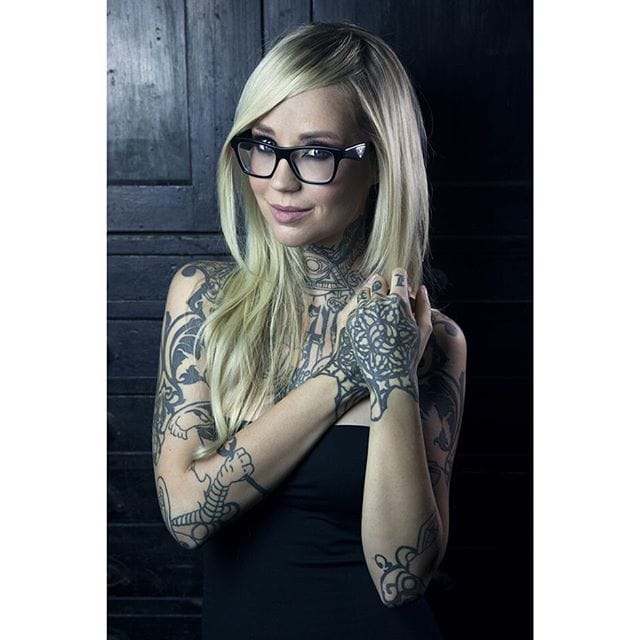 Amazing Inked Babes To Start Your Day